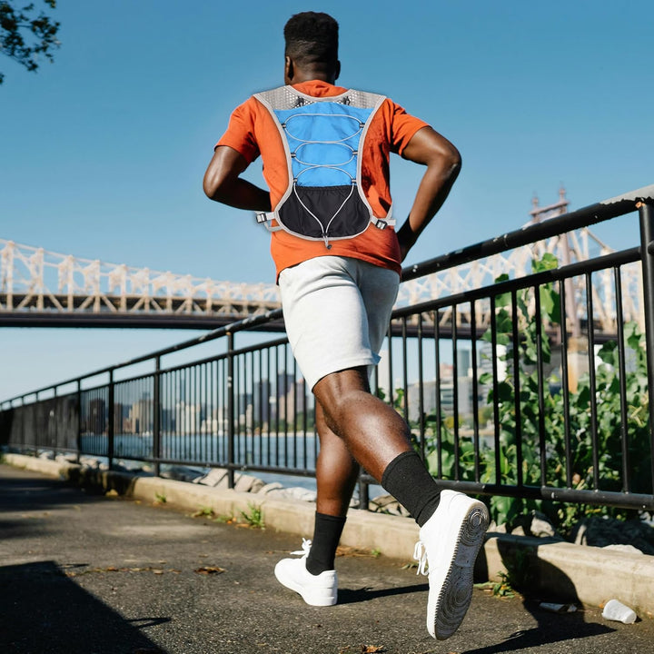 Featherweight Hydration Pack for Running with 2L Water Reservoir – Kaelan