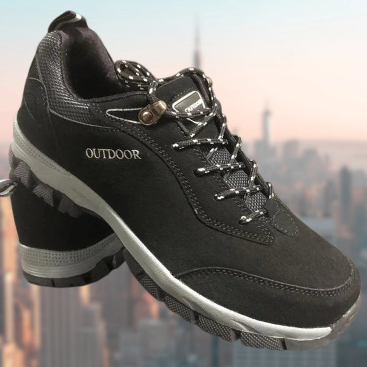 Men's Reliable Brown Trail Sneakers - Sturdy, Grippy, Featherlight