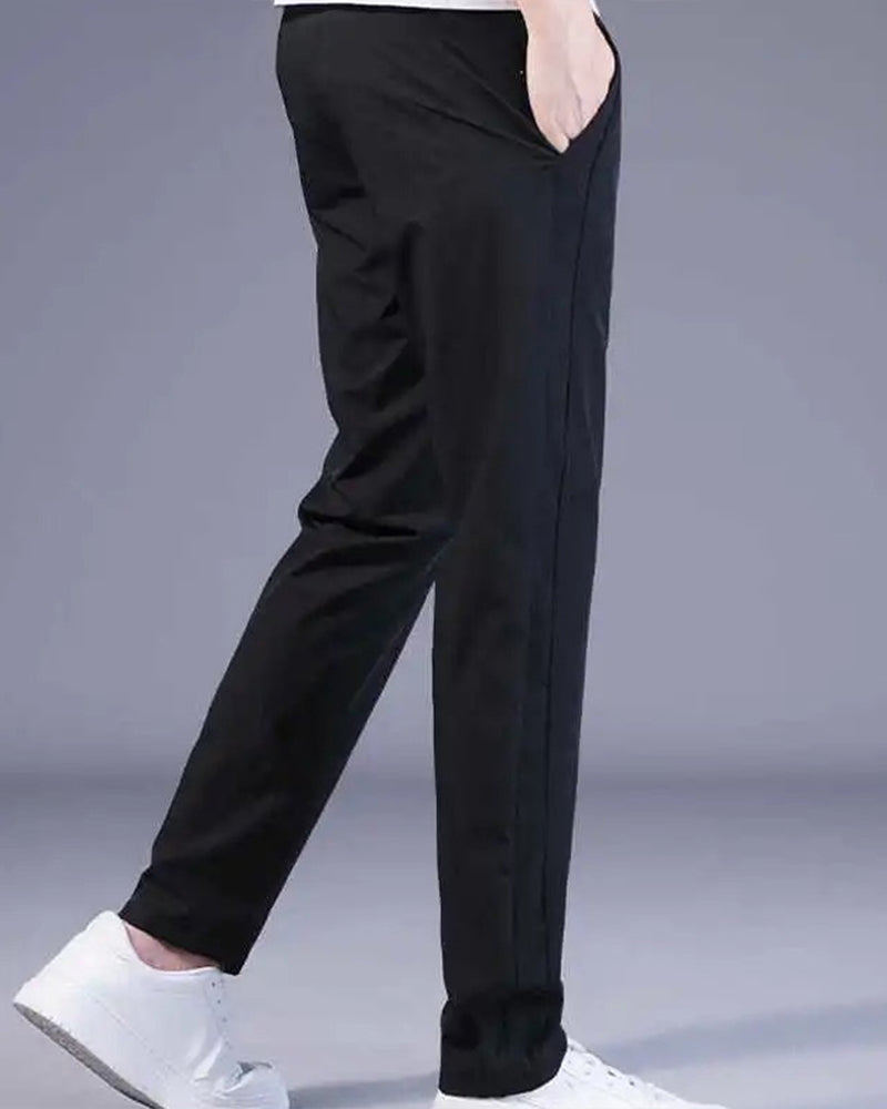 FlexiDry Trousers: Comfortable Stretch and Fast-Drying Design