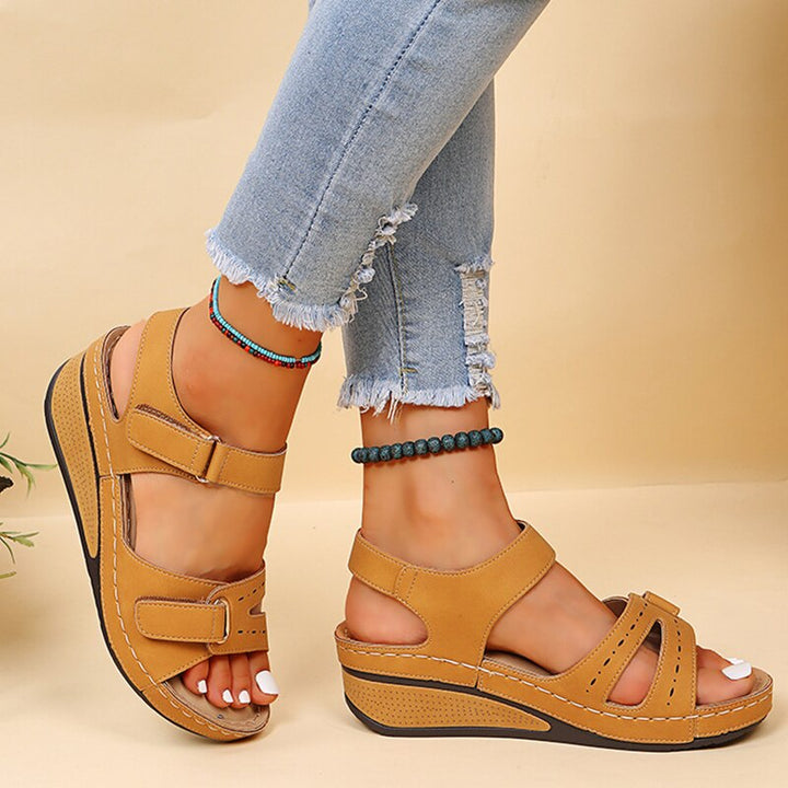 Evelyn Supportive Walking Sandals | Maximum Ease for Extended Strolls