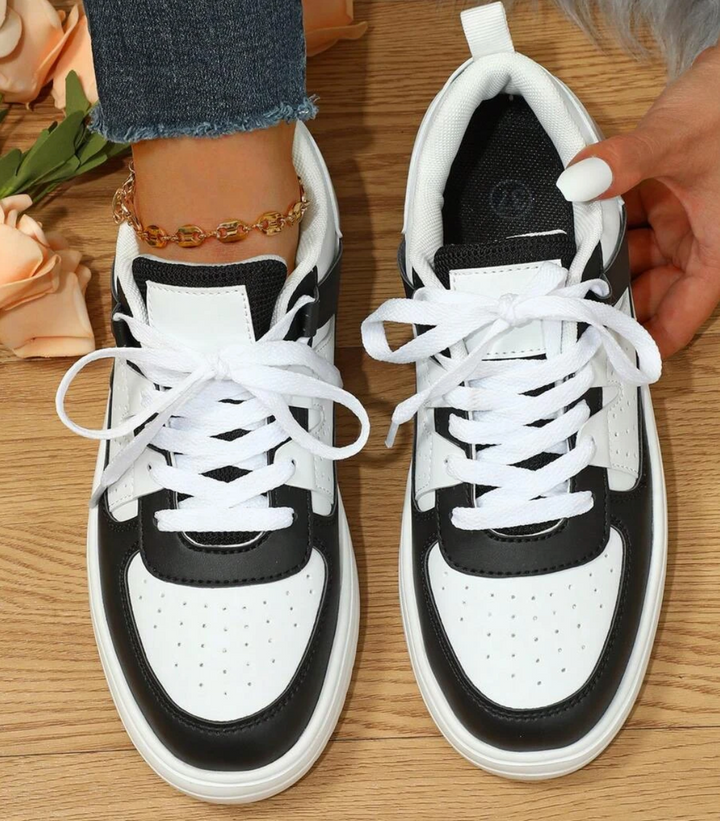 Chic Female Athletic Shoes - Lila
